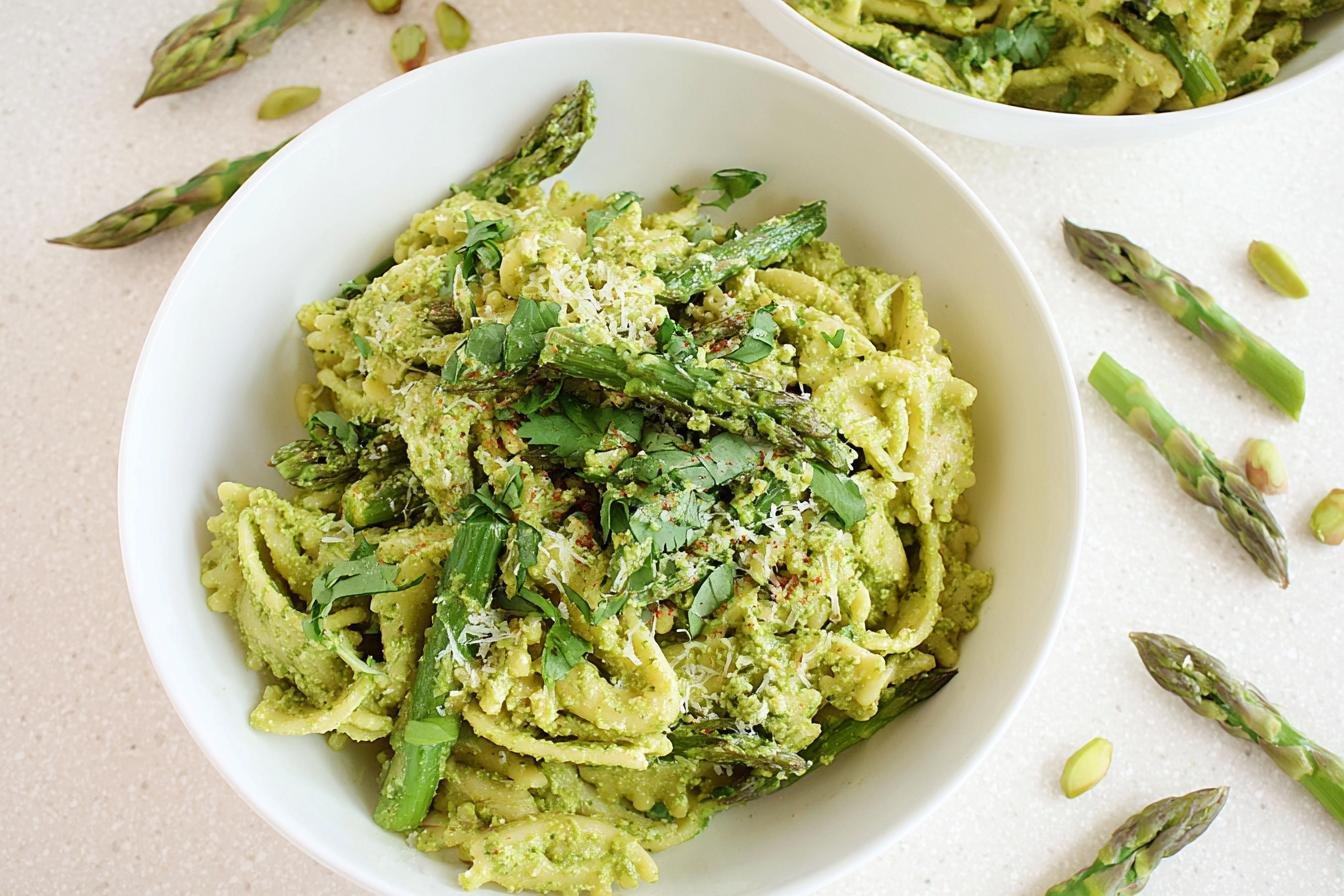 Asparagus Pesto Pasta spring dinner