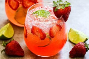 Strawberry Lime Vodka Smash (1)